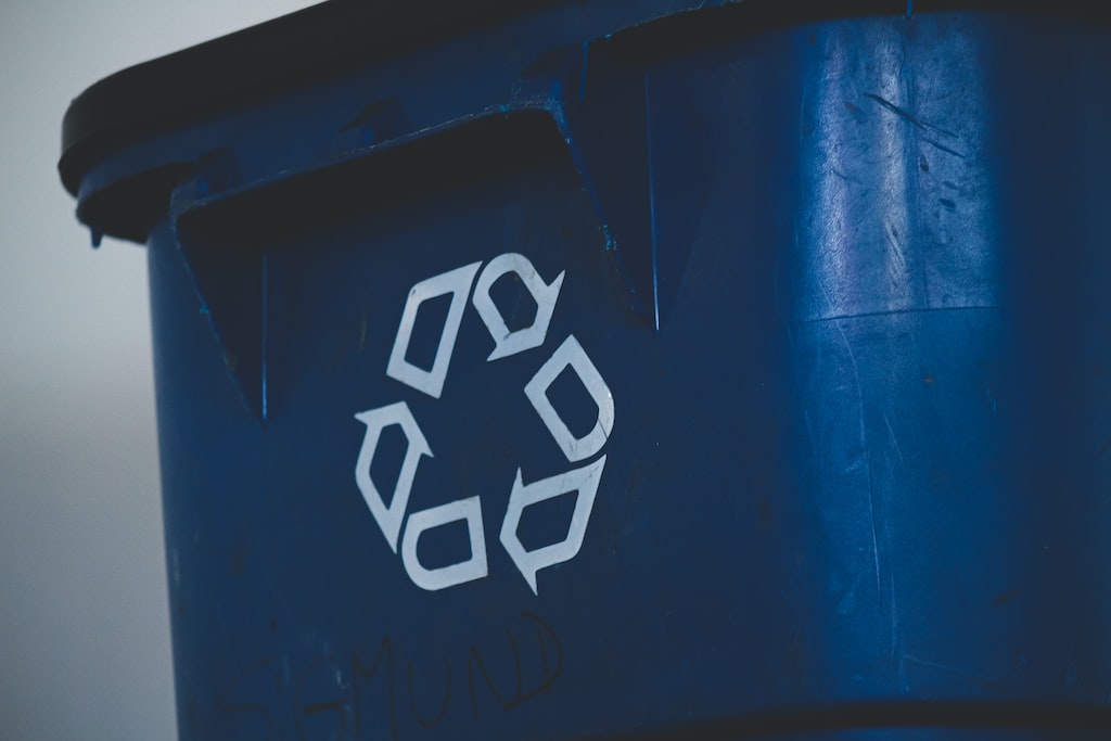 Rodzaje pojemników na odpady – segregacja śmieci w twojej firmie